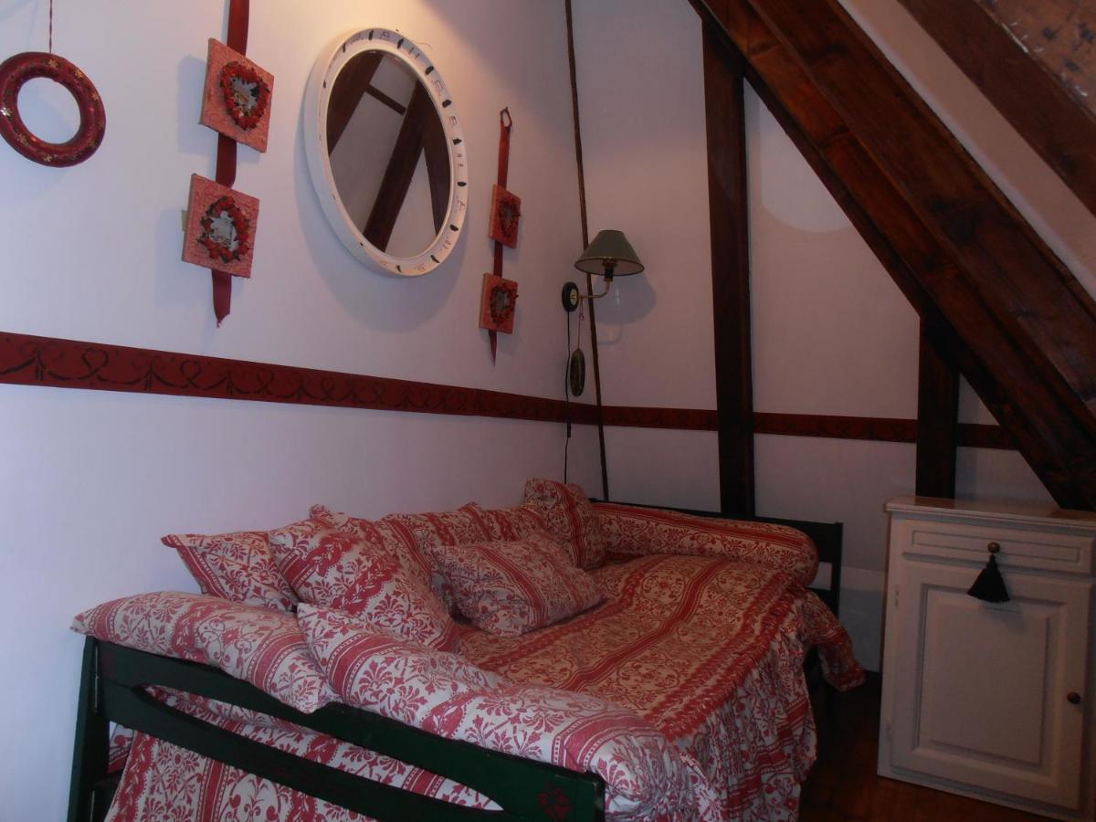 Chalet Avec Vue Panoramique Sur Le Plomb Du Cantal Villa Saint-Jacques-des-Blats Kültér fotó